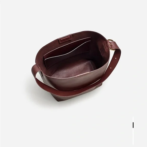 Madewell Burnt Olive Essential Leather Bucket Tote - Picture 6 of 7